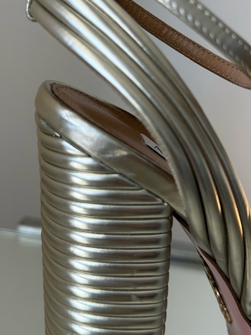 AQUAZZURA Sundance 140 metallic leather platform sandals
$1,085 38.5 - Picture 7 of 16